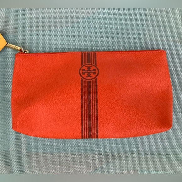 Tory Burch Handbags - NWT Tory Burch cosmetics case